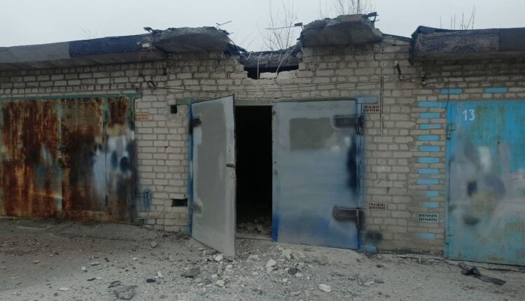 Разрушения в поселке шахты им. Гагарина в Горловке (фото)