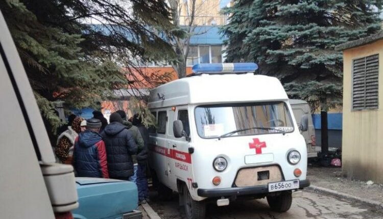 Тяжелые пациенты эвакуированы из мариупольской больницы в ДНР