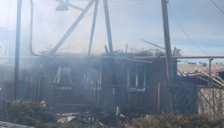 Народная милиция ДНР: фоторепортаж о последствиях обстрела со стороны ВФУ Киевского района Донецка