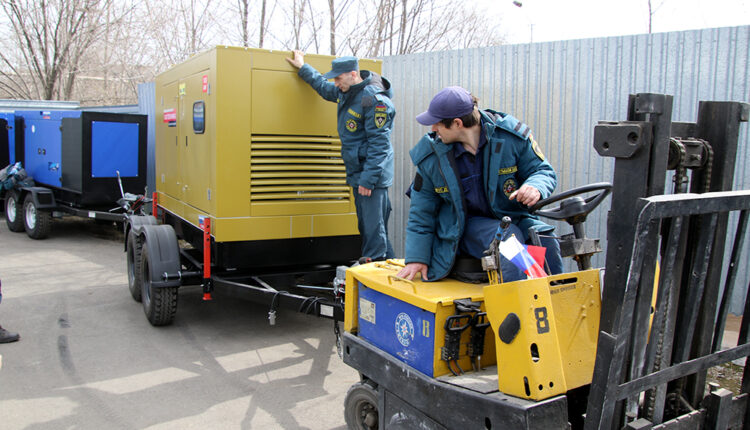 121-й гуманитарный конвой от МЧС России доставил передвижные электростанции для освобожденных населенных пунктов