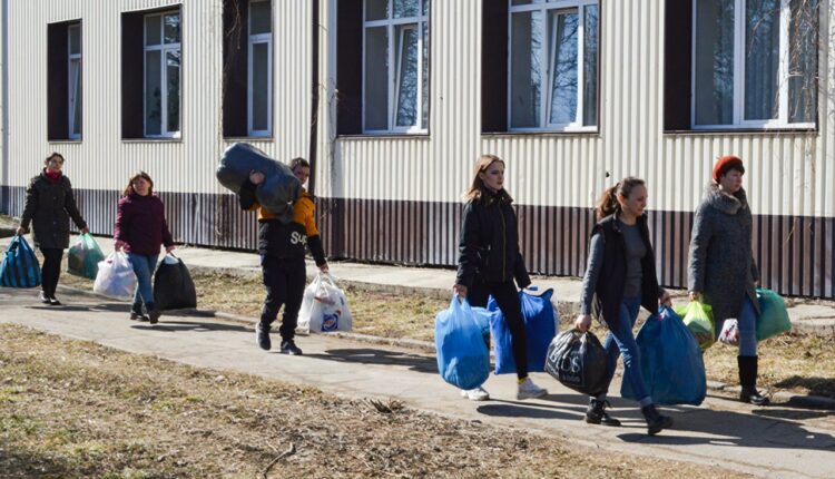 Донецк продолжает принимать беженцев с освобожденных территорий