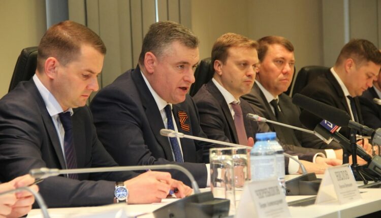 Правительство Москвы окажет помощь в восстановлении структурозначимых предприятий Донбасса – Слуцкий