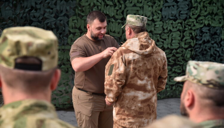 Денис Пушилин наградил бойцов ОБТФ «Каскад», отличившихся в боях за освобождение Республики