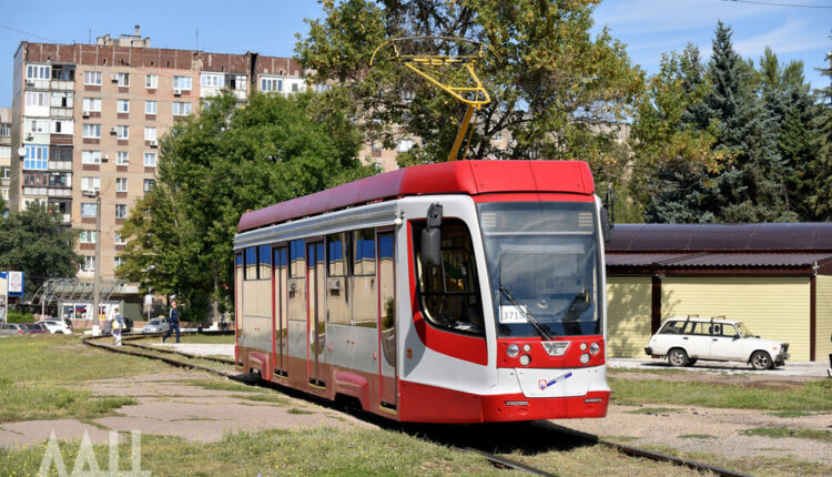 Ленобласть передала Енакиево трамваи, вагоны вышли на маршруты