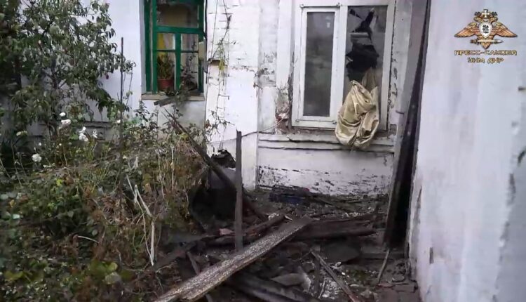 Последствия обстрела Ворошиловского района Донецка