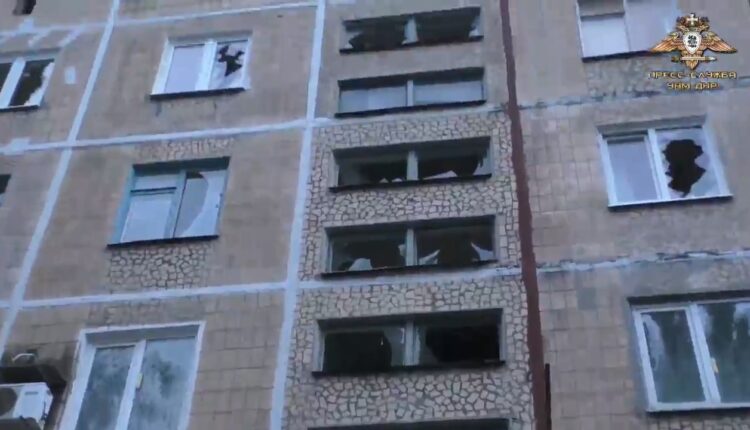 Последствия удара ВСУ по жилым кварталам Куйбышевского района Донецка
