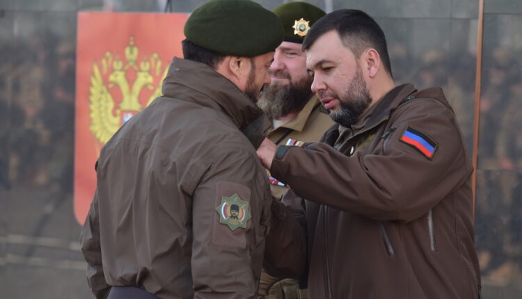 Денис Пушилин наградил чеченских бойцов, принимавших участие в освобождении Донбасса