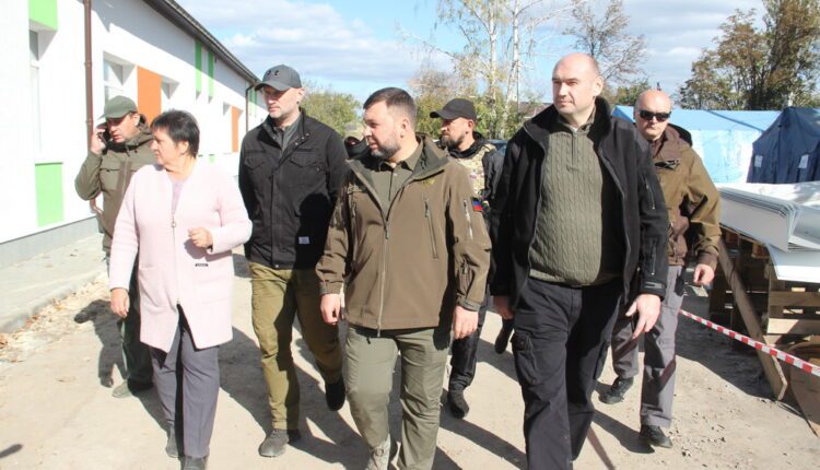 «Чувствуем, что с нами Россия»: Денис Пушилин посетил волновахскую больницу, которую восстанавливает Ямало-Ненецкий автономный округ