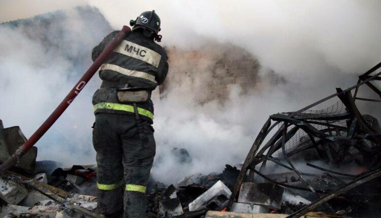 Боевики Киева обстреляли рынок «Маяк», уничтожены павильоны на площади порядка трех квадратных километров