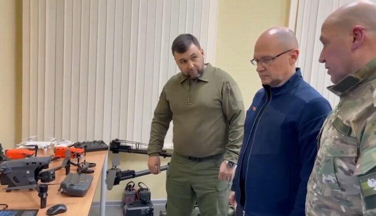 Пушилин и Кириенко посетили центр беспилотных систем имени Владимира Жоги