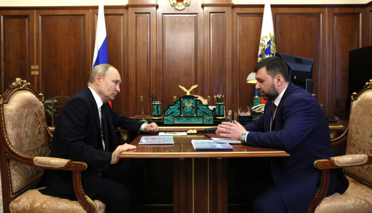 Владимир Путин провел рабочую встречу с Денисом Пушилиным