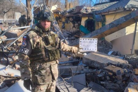 Фиксация последствий обстрела Ворошиловского района Донецка в 18:10 24.02.2024